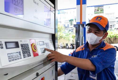 Sa Likod ng Gasolinahan: How Oil Prices Shape Filipino Life