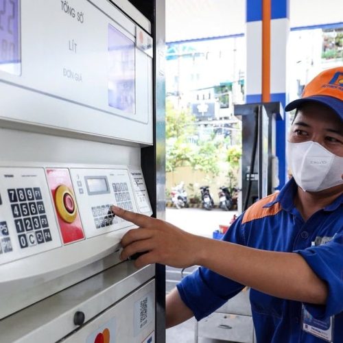 Sa Likod ng Gasolinahan: How Oil Prices Shape Filipino Life