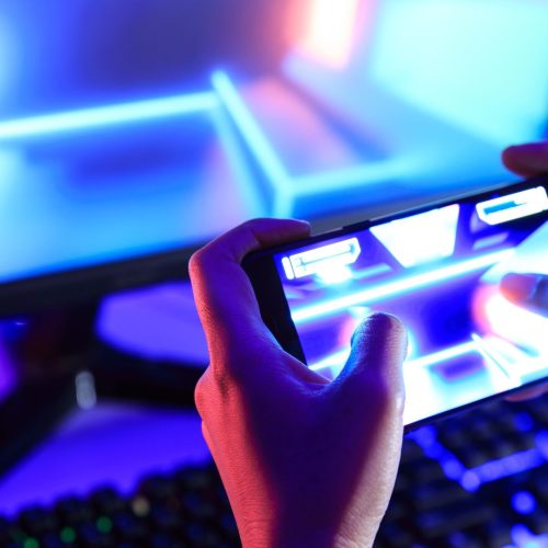 Choosing the Right Gaming Platform: PC, Console, or Mobile?